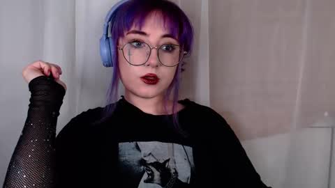 Snapshot of ediefris chatting on February 3, 2026, 12:20 am fickle demon made of clumps of matter online show from February 3, 2026, 12:20 am