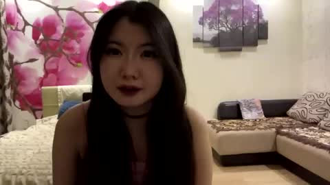 Snapshot of edinabluett chatting on April 27, 2026, 7:01 pm Eri online show from April 27, 2026, 7:01 pm