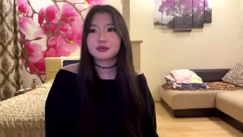Snapshot of edinabluett chatting on May 14, 2026, 8:26 pm Eri online show from May 14, 2026, 8:26 pm