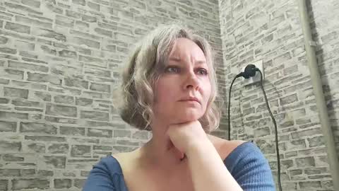 edithmanning online show from January 26, 2025, 10:12 am