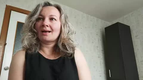 Snapshot of edithmanning chatting on May 13, 2026, 6:00 am edithmanning online show from May 13, 2026, 6:00 am