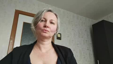 Snapshot of edithmanning chatting on June 4, 2026, 8:20 am edithmanning online show from June 4, 2026, 8:20 am