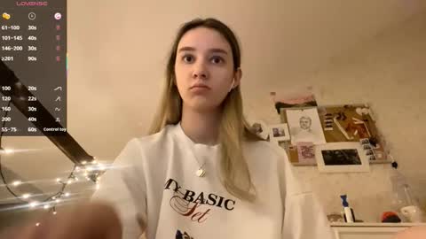 Snapshot of edlinhazleton chatting on October 3, 2025, 5:21 pm Dana online show from October 3, 2025, 5:21 pm