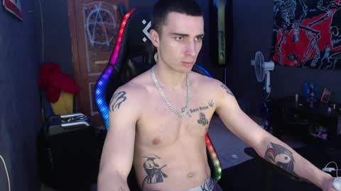 Snapshot of eduard_loveee chatting on December 23, 2024, 2:07 pm Eduar online show from December 23, 2024, 2:07 pm