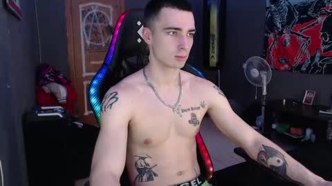 Snapshot of eduard_loveee chatting on February 4, 2025, 9:28 am Eduar online show from February 4, 2025, 9:28 am