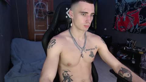 Snapshot of eduard_loveee chatting on September 21, 2025, 7:32 am Eduar online show from September 21, 2025, 7:32 am