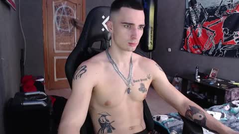 Snapshot of eduard_loveee chatting on October 9, 2025, 8:56 am Eduar online show from October 9, 2025, 8:56 am