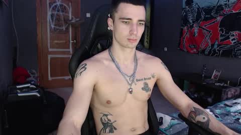 Snapshot of eduard_loveee chatting on October 30, 2025, 9:11 am Eduar online show from October 30, 2025, 9:11 am