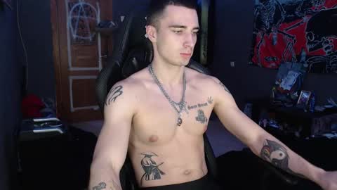 Snapshot of eduard_loveee chatting on November 17, 2025, 2:56 pm Eduar online show from November 17, 2025, 2:56 pm