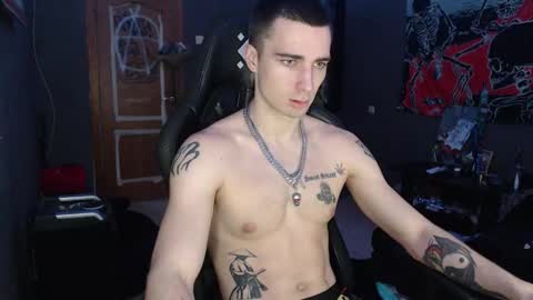 Snapshot of eduard_loveee chatting on November 20, 2025, 10:15 am Eduar online show from November 20, 2025, 10:15 am