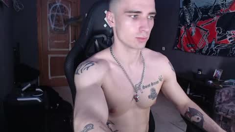 Snapshot of eduard_loveee chatting on June 6, 2026, 9:25 am Eduar online show from June 6, 2026, 9:25 am