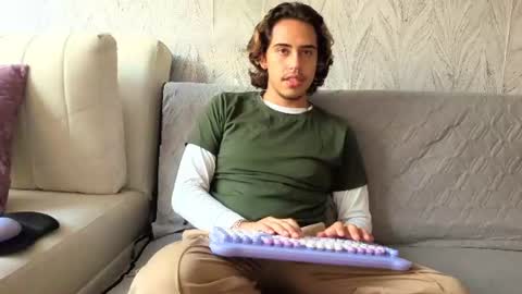 Snapshot of edward_51 chatting on July 28, 2026, 11:17 am Edward online show from July 28, 2026, 11:17 am