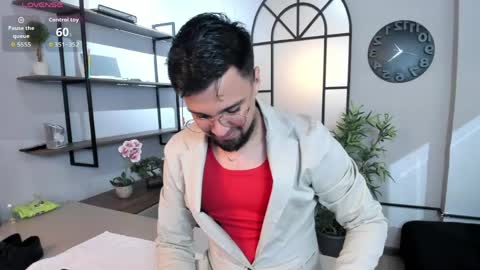 Snapshot of edward_maxx chatting on March 23, 2026, 3:43 am Eduardo online show from March 23, 2026, 3:43 am