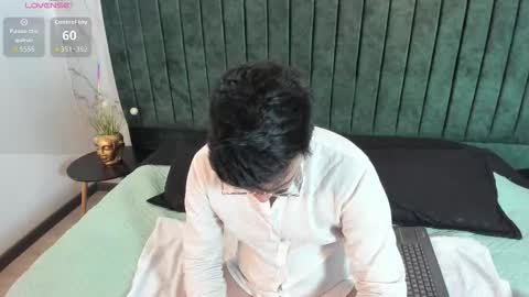 Snapshot of edward_maxx chatting on March 27, 2026, 3:56 am Eduardo online show from March 27, 2026, 3:56 am