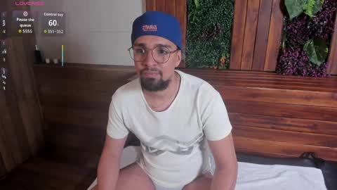 Snapshot of edward_maxx chatting on April 3, 2026, 3:26 am Eduardo online show from April 3, 2026, 3:26 am