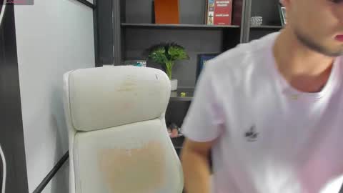 Edward Ross online show from February 9, 2025, 7:30 pm