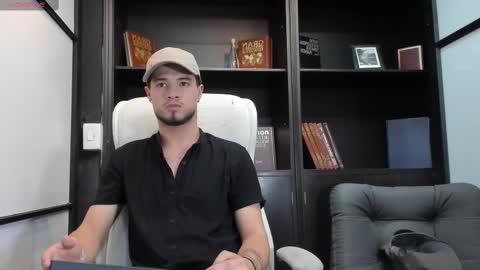 Edward Ross online show from March 1, 2025, 7:04 pm