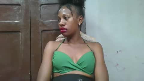 edwige770943 online show from May 30, 2026, 8:11 am