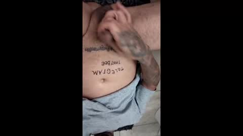 edwinbarrientos0321 online show from May 2, 2026, 3:28 pm