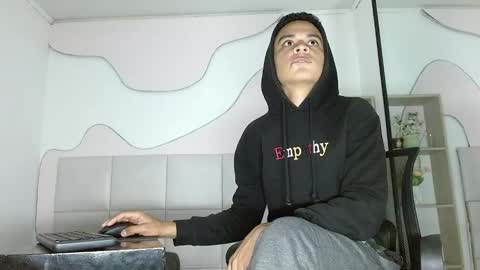 EdyLucianni online show from July 13, 2026, 12:08 pm