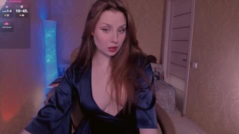 eesmaaarr online show from January 4, 2025, 9:41 pm