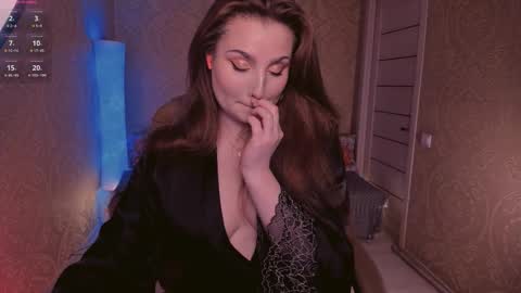 eesmaaarr online show from November 4, 2025, 10:53 pm