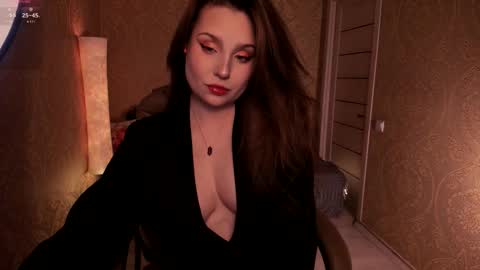 Snapshot of eesmaaarr chatting on February 9, 2026, 11:42 pm eesmaaarr online show from February 9, 2026, 11:42 pm