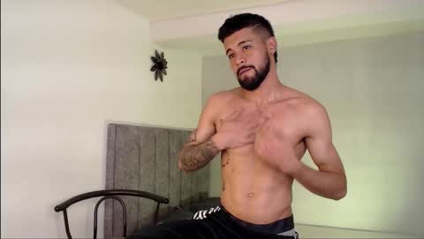 eevil_boys_77 online show from October 18, 2025, 1:12 pm