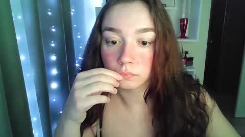effie_balconii online show from January 10, 2025, 3:06 pm