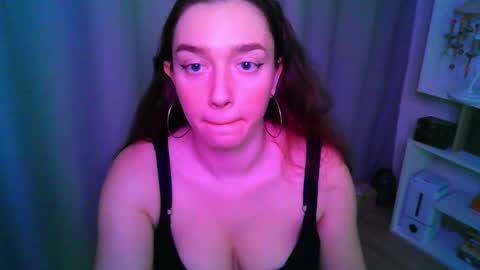 effie_balconii online show from October 27, 2025, 3:27 pm