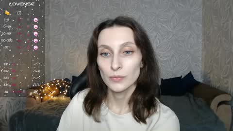 Snapshot of effy_gray chatting on September 20, 2025, 5:14 pm Anna online show from September 20, 2025, 5:14 pm