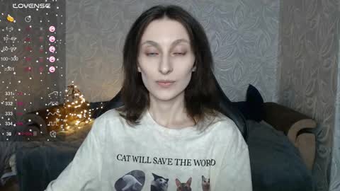 Snapshot of effy_gray chatting on October 4, 2025, 12:30 am Anna online show from October 4, 2025, 12:30 am