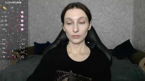 Snapshot of effy_gray chatting on December 2, 2025, 1:55 am Anna online show from December 2, 2025, 1:55 am