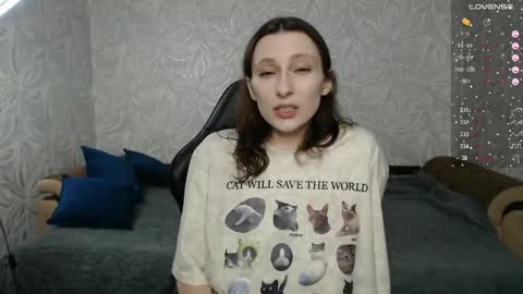 Snapshot of effy_gray chatting on May 1, 2026, 8:02 pm Anna online show from May 1, 2026, 8:02 pm