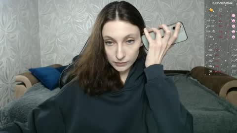 Snapshot of effy_gray chatting on May 15, 2026, 8:27 pm Anna online show from May 15, 2026, 8:27 pm