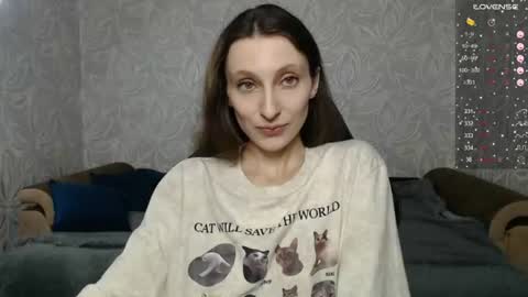 Snapshot of effy_gray chatting on July 16, 2026, 11:55 pm Anna online show from July 16, 2026, 11:55 pm