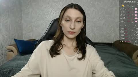 Snapshot of effy_gray chatting on July 25, 2026, 4:37 pm Anna online show from July 25, 2026, 4:37 pm