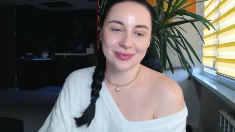 Effy online show from October 19, 2025, 3:12 pm