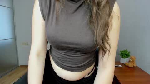 Effy Royse online show from March 26, 2026, 12:55 pm