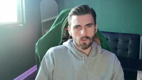 Snapshot of eflick304 chatting on December 18, 2024, 11:51 pm Eric online show from December 18, 2024, 11:51 pm