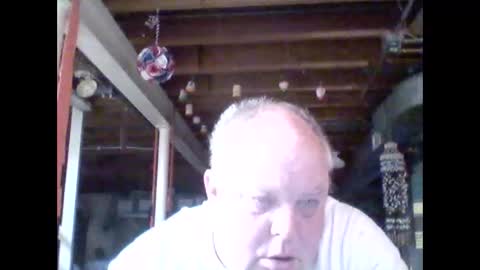 Snapshot of efriff chatting on June 10, 2026, 12:04 pm efriff online show from June 10, 2026, 12:04 pm