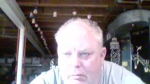 Snapshot of efriff chatting on July 12, 2026, 11:45 am efriff online show from July 12, 2026, 11:45 am
