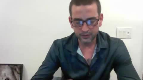 Snapshot of eguevara555500 chatting on April 26, 2026, 9:29 am SilverBulture online show from April 26, 2026, 9:29 am