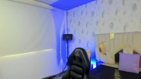eidan_tay online show from May 24, 2026, 11:37 am