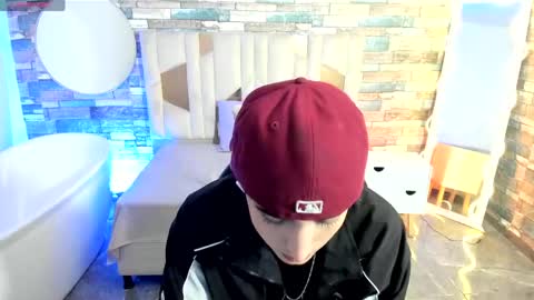eidan_tay online show from May 27, 2026, 7:33 pm