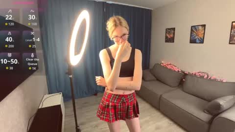 eileencrowday online show from May 11, 2026, 3:12 am