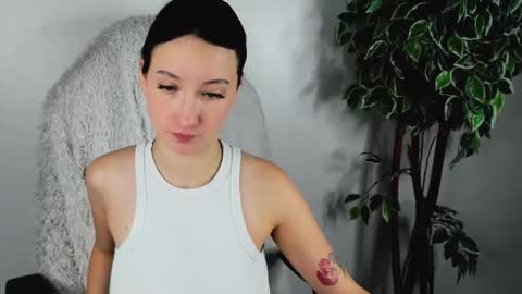 Snapshot of eileenmoores chatting on October 1, 2025, 12:11 pm eileenmoores online show from October 1, 2025, 12:11 pm