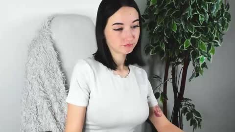 Snapshot of eileenmoores chatting on November 1, 2025, 4:20 pm eileenmoores online show from November 1, 2025, 4:20 pm