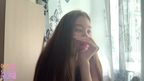 Snapshot of eilonwyrose chatting on July 28, 2026, 3:35 am Esme online show from July 28, 2026, 3:35 am