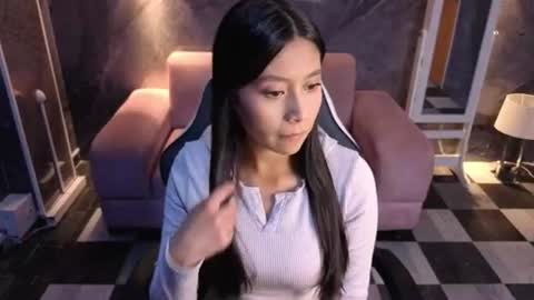 eimy18_b online show from July 7, 2026, 12:42 pm